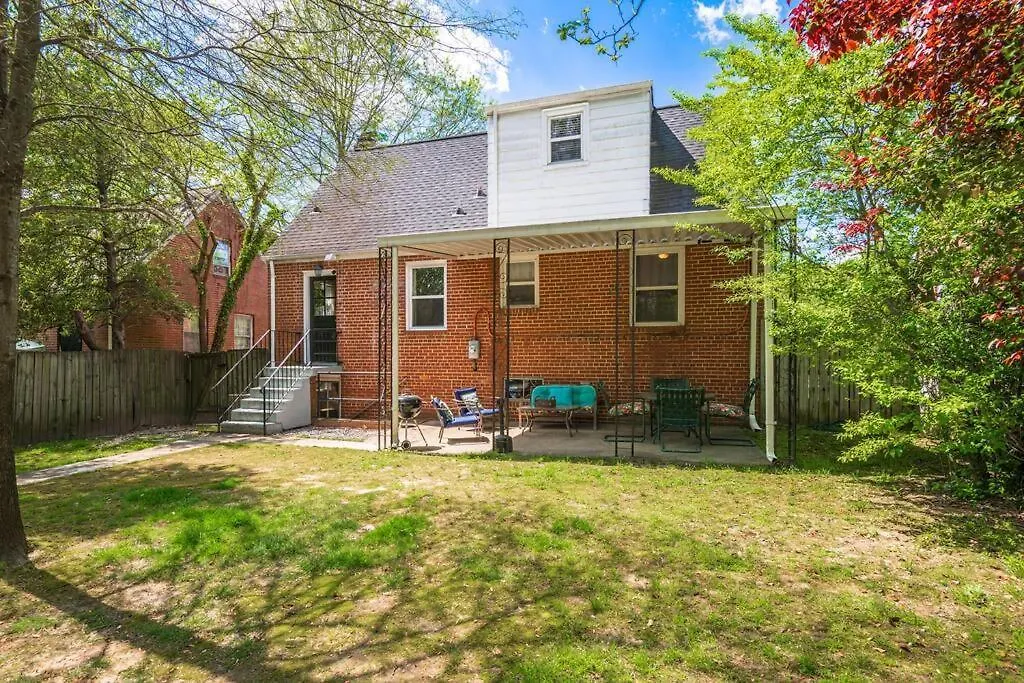 Private House + Yard Central Location To All Rva Richmond Holiday home